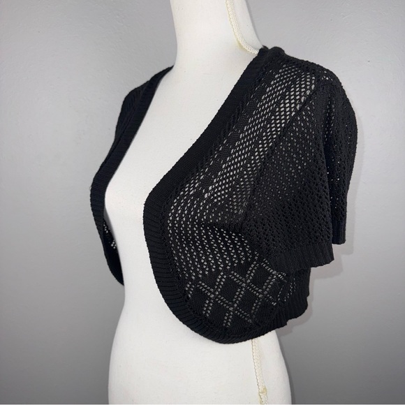 Vintage Y2K Medium Black Crochet Crop Cardigan Shrug Short Sleeve Fairy Grunge - Picture 2 of 8